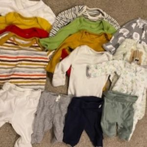 NB/0-3 month clothing bundle